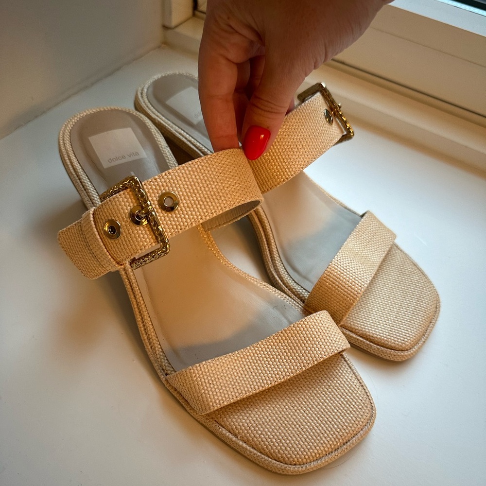 Barely worn dolce vita tan mules with block heel. Size 8.5